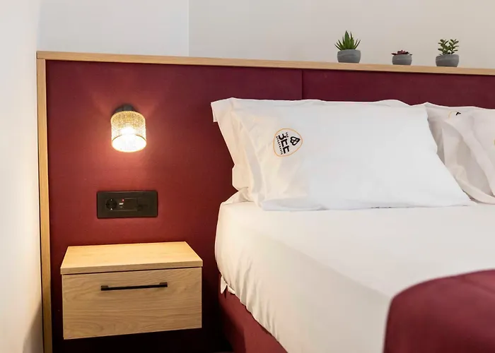 Apartament The Red Bee