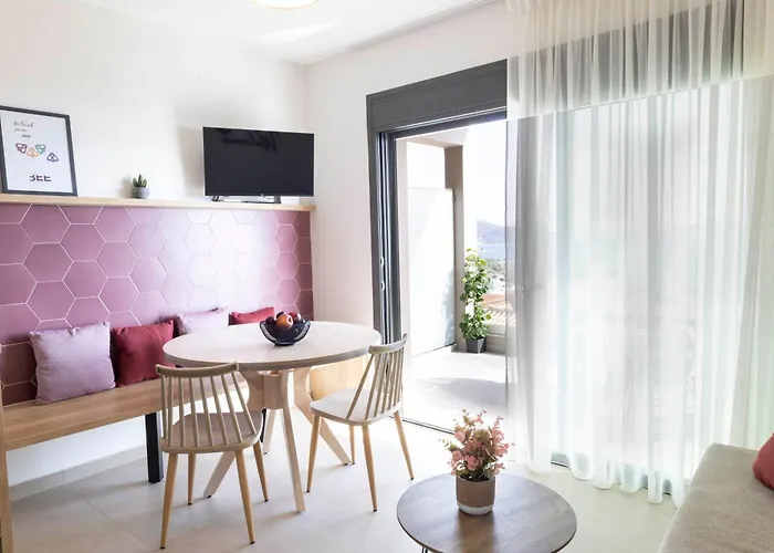 The Red Bee Apartament