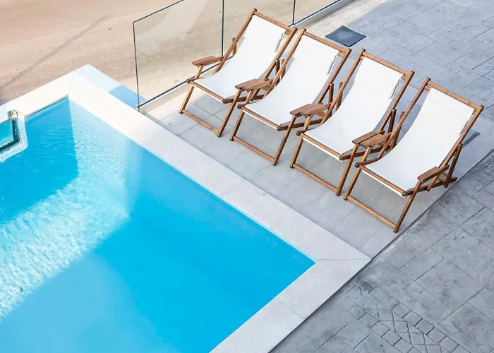 Apartament The Red Bee *